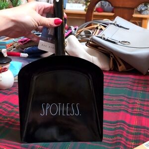 Rae Dunn Metal Dust Pan